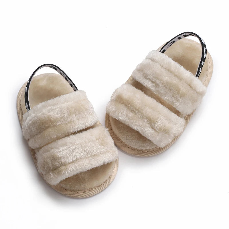 Chinelo Pelúcia Manoela