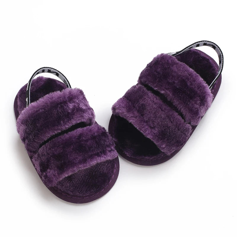 Chinelo Pelúcia Manoela