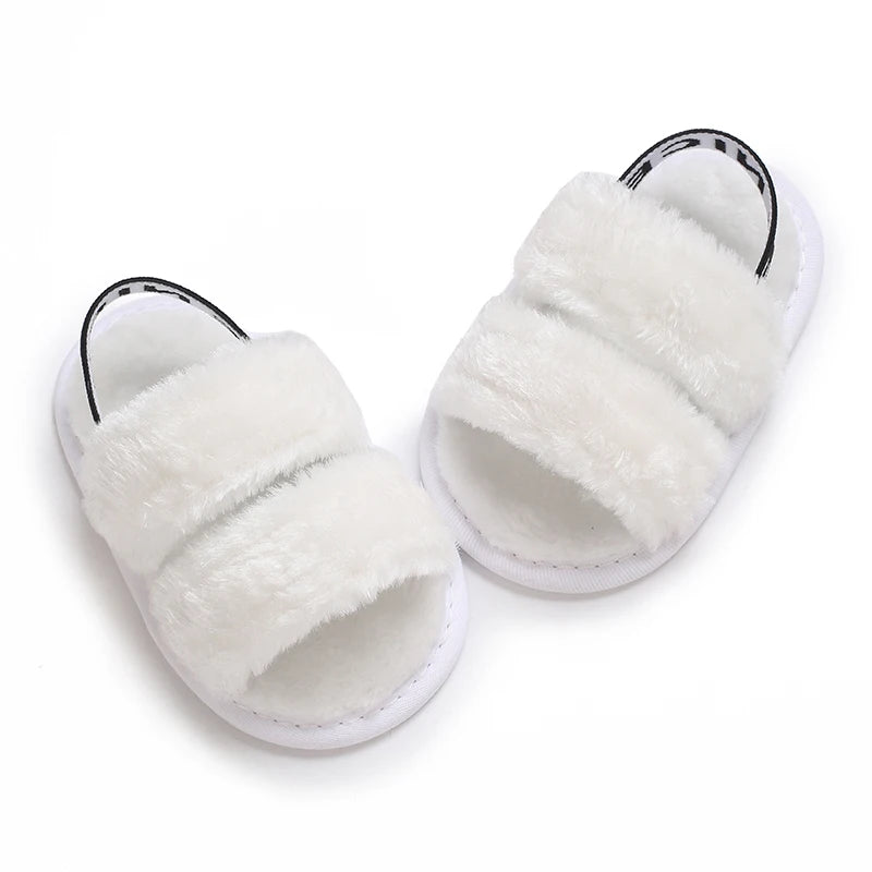 Chinelo Pelúcia Manoela